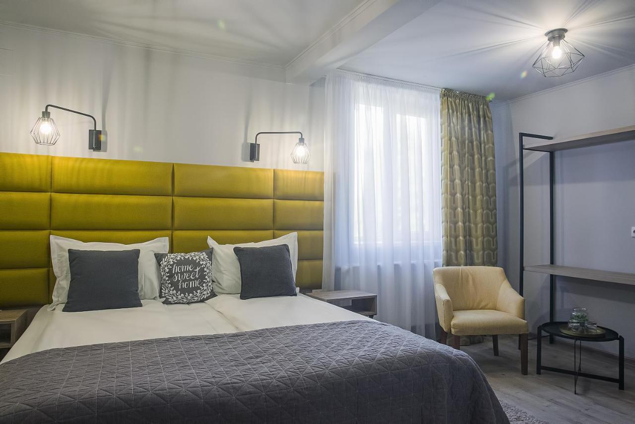 Hotel Corvin House Hunedoara Exterior foto
