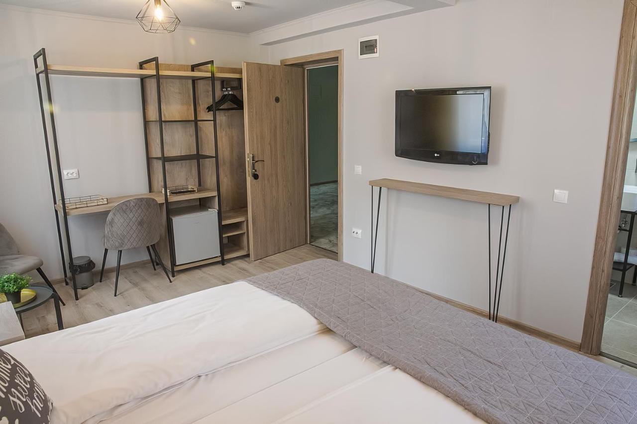 Hotel Corvin House Hunedoara Exterior foto