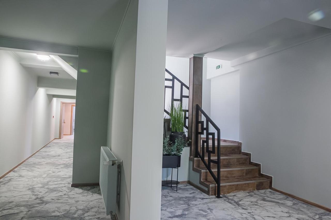 Hotel Corvin House Hunedoara Exterior foto