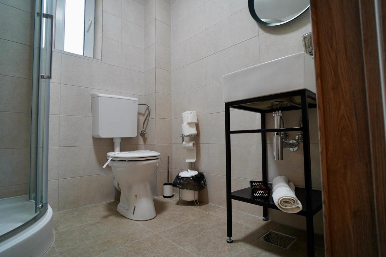 Hotel Corvin House Hunedoara Exterior foto